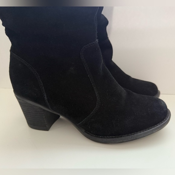 Women Black Suede Boots - Picture 6 of 13